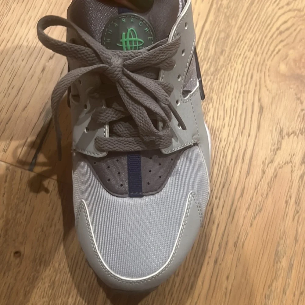 Nike Huarache-grey, white, navy - Picture 2 of 4